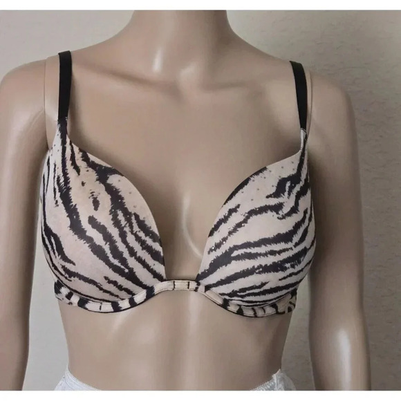Victoria's Secret Push Up Underwire multicolor animal print rhinestone Bra 34DD - Picture 1 of 6